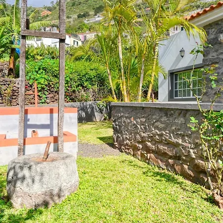 Casa Do Pombal, A In Madeira * Arco da Calheta (Madeira)