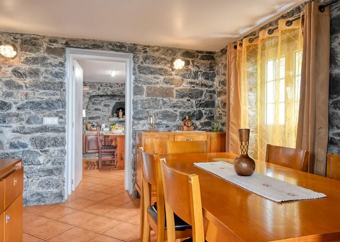 Casa Do Pombal, A In Madeira 阿科达卡列塔