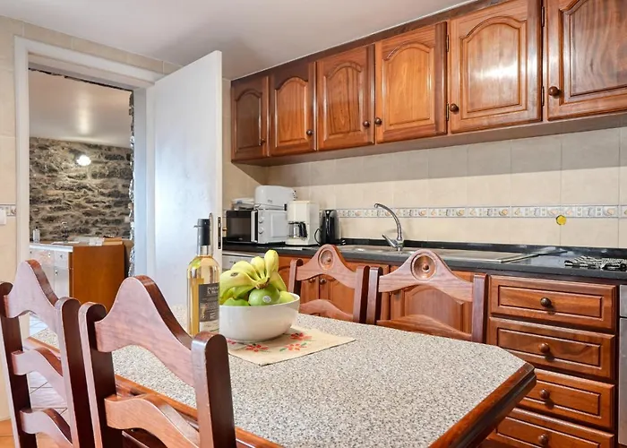 Casa Do Pombal, A In Madeira * Arco da Calheta (Madeira)